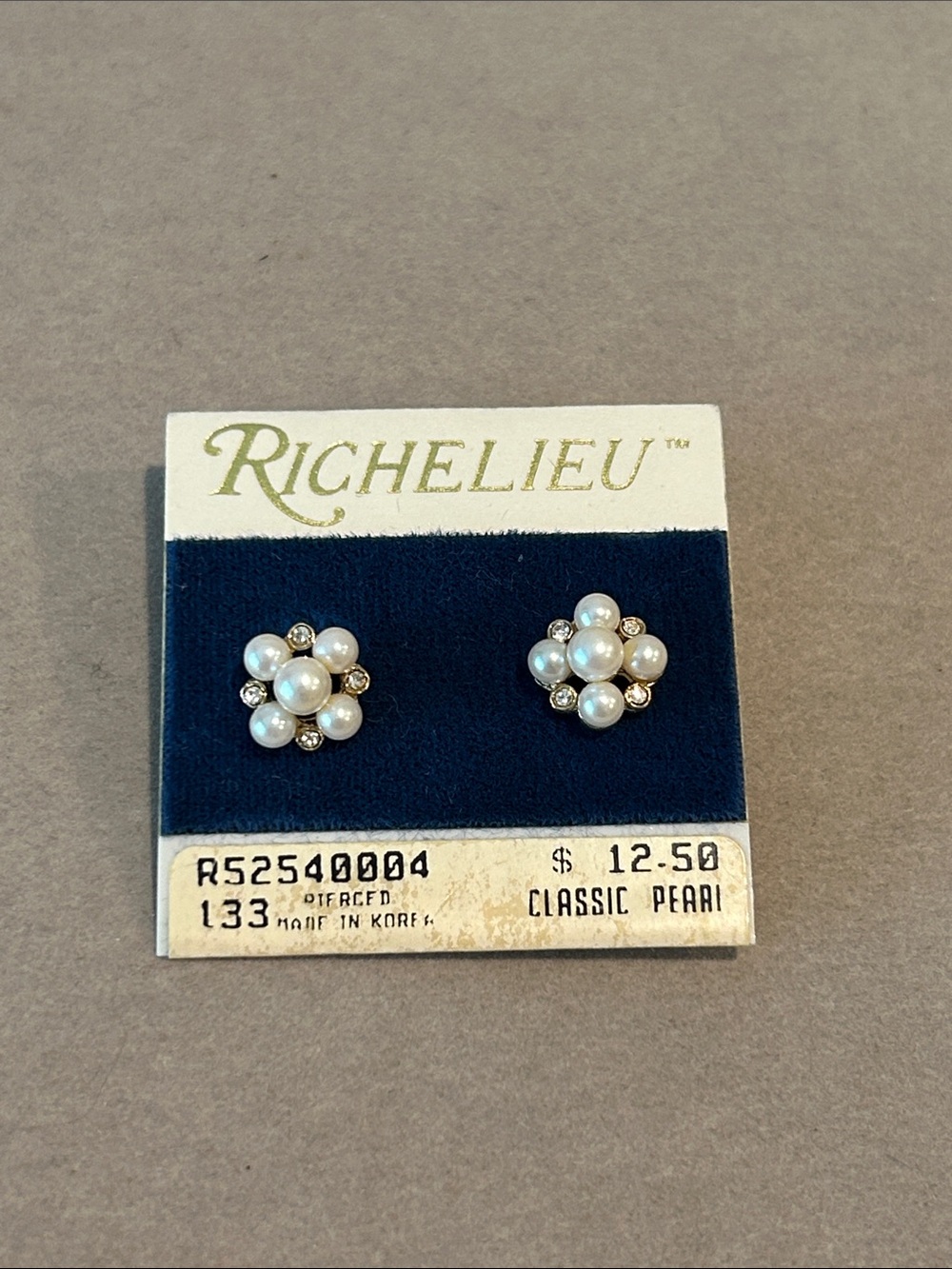 Classic Pearl Cluster Stud Earrings - White Pearls